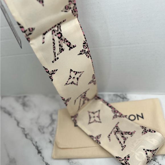 Louis Vuitton Wild at Heart Bandeau New w Tags - Picture 10 of 11